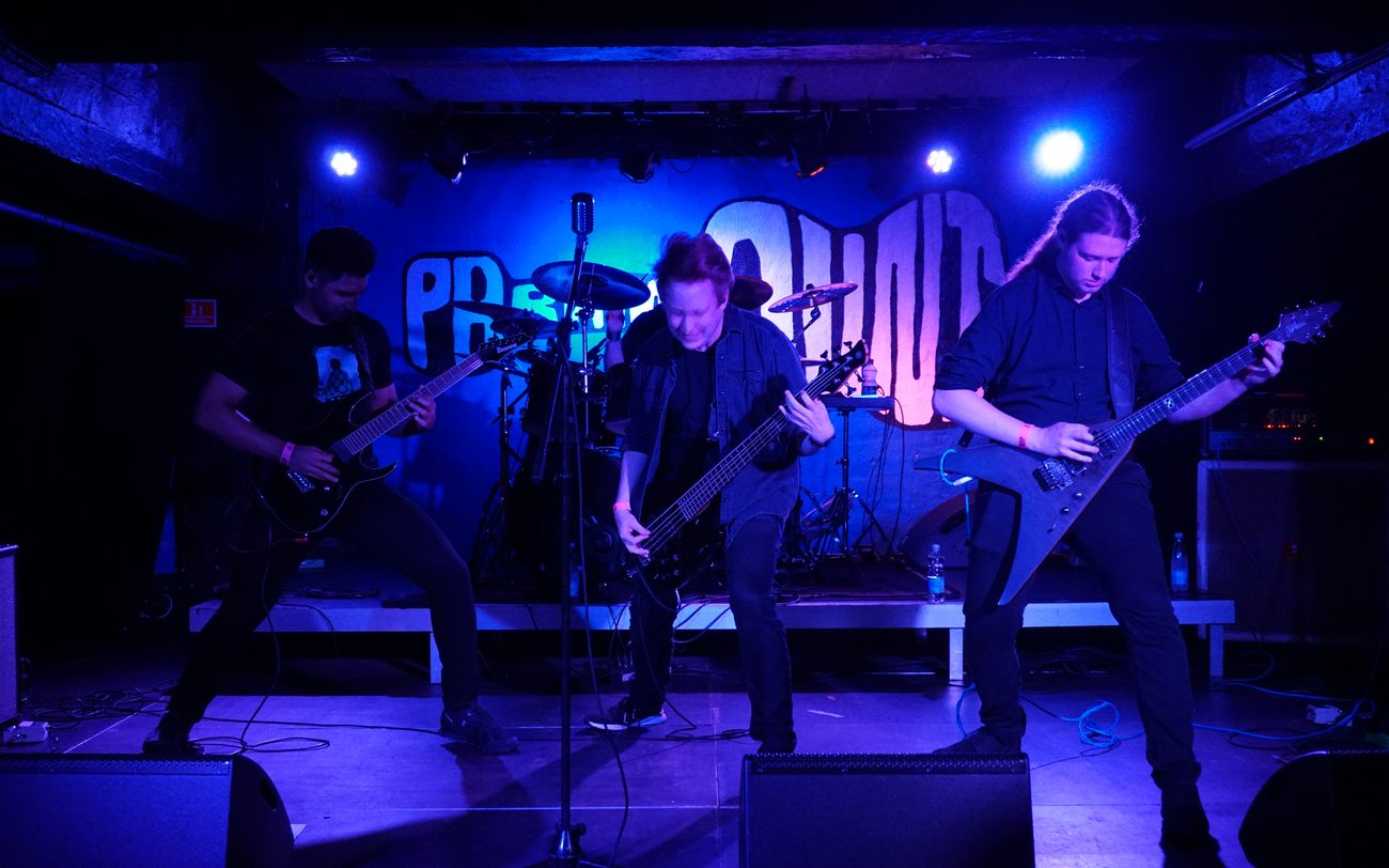 Tidestone performing live